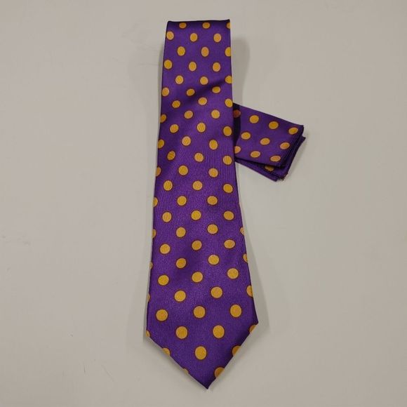 MEN'S ST. PATRICK PURPLE/GOLD POLKA DOT TIE AND POCKET SQUARE SET. - Picture 1 of 4
